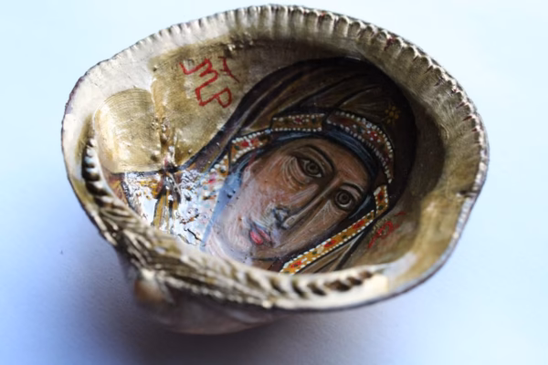 photo_2025-06-04_07-10-55 Theotokos “Mother of Pearl” Handpainted Clam Shell Icon