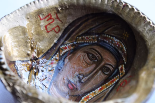 photo_2025-06-04_07-10-56 Theotokos “Mother of Pearl” Handpainted Clam Shell Icon